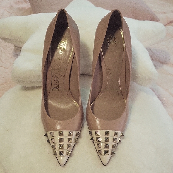 Valentino Garavani shoes - Picture 3 of 7